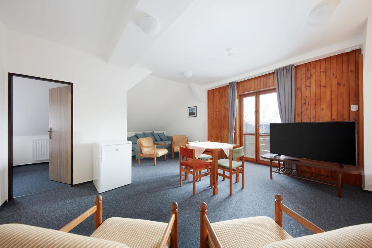 Profamily Hotel Top Benecko Ngoại thất bức ảnh